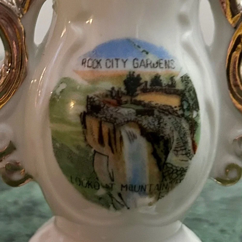 Vintage Rock City Gardens Lookout Mountain Miniature Vase Made in Occupied Japan